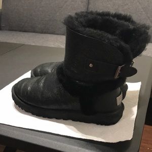 UGG Women's Airehart boot shoes Black